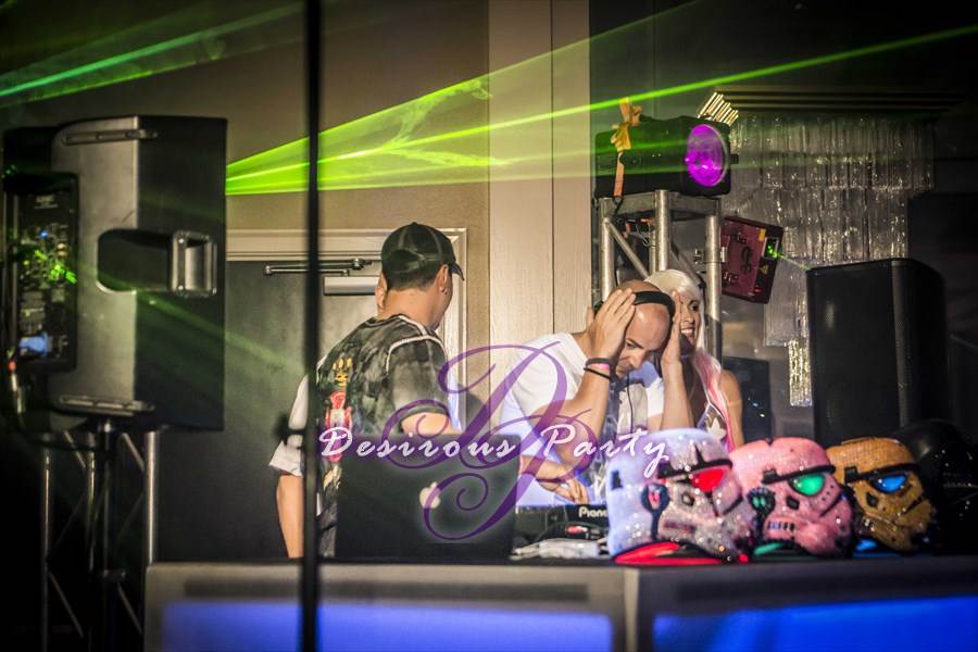 Dj's Seismyc and Damian spinning the main event at Purgatory 2014 weekend. 